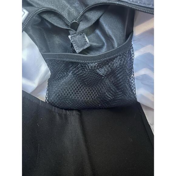 Thirty One All Day Organizing Tote in Black Chevron Double Handles Zip Top - Picture 9 of 12